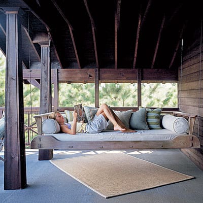 8 Beautiful Hanging Porch Beds | Living Locurto ~ A DIY Party ...