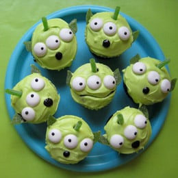Birthday Cake Recipes  Scratch on Love These Green Alien Cupcakes And Jessie   S Cowboy Hat Treats As