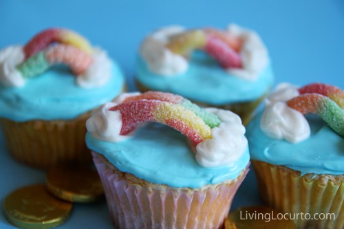 Somewhere over the rainbow there is a cute cupcake
