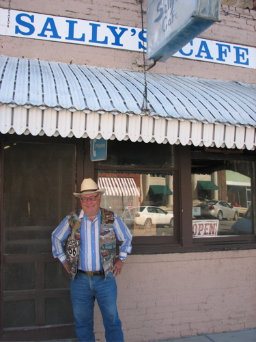 Pawhuska, Oklahoma Small Town Tour | Sally's Cafe