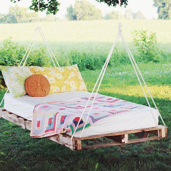 How to Build a Hanging Swing Bed from Pallets How to Build a Hanging Swing Bed from Pallets