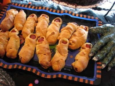 Free Meal Plan - Halloween Kid Friendly Recipes - Mummy Hot Dogs