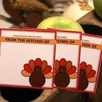 Great Free Party Printables for Thanksgiving. Coloring Pages, Conversation Starters and more!  LivingLocurto.com