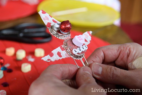 Stuck inside and bored? This fun family Valentine's Day Craft Challenge is a great game to bust the boredom. Living Locurto Valentines Day Craft Ideas. Livinglocurto.com