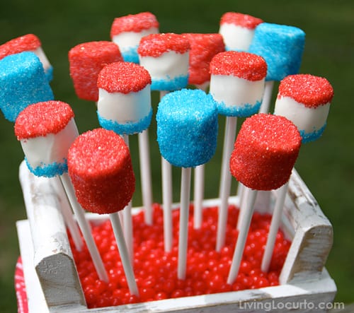 4th of July Marshmallow Pops are a sweet and easy no bake red, white and blue treat to make this summer! Easy party dessert recipe.