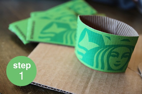 Fun ideas on how to repurpose a Starbucks coffee cup sleeve into a bracelet. Easy kid craft activity!! livinglocurto.com
