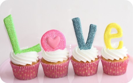 Valentines Day Cupcakes with LOVE cookies