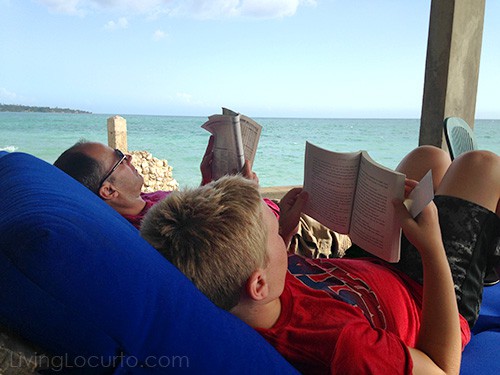 7 Simple Tips for Taking Amazing Family Vacation Photos by LivingLocurto.com - Bluefields Bay Jamaican Villas