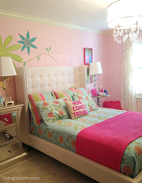 Love this girl's room! Get great decorating ideas from this gorgeous home. LivingLocurto.com