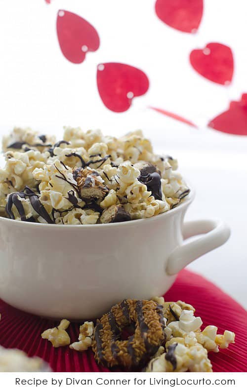 A Chocolate Coconut Caramel Delight Popcorn Recipe that tastes just like Samoas Girl Scout cookies! LivingLocurto.com #Chocolate 