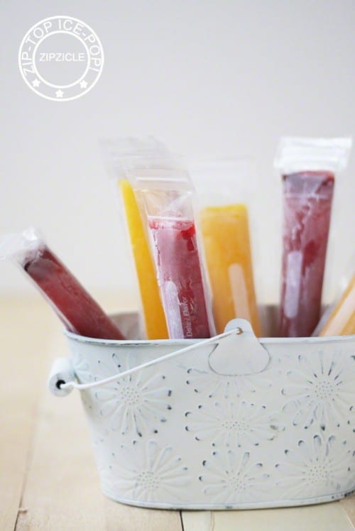 Ziploc bags for popsicles - The Coolest Popsicle Mold Ideas! LivingLocurto.com