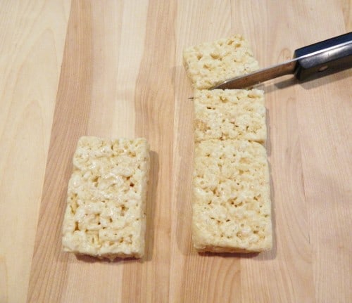 How to Make Frankenstein Halloween Rice Krispies Treat Pops. LivingLocurto.com