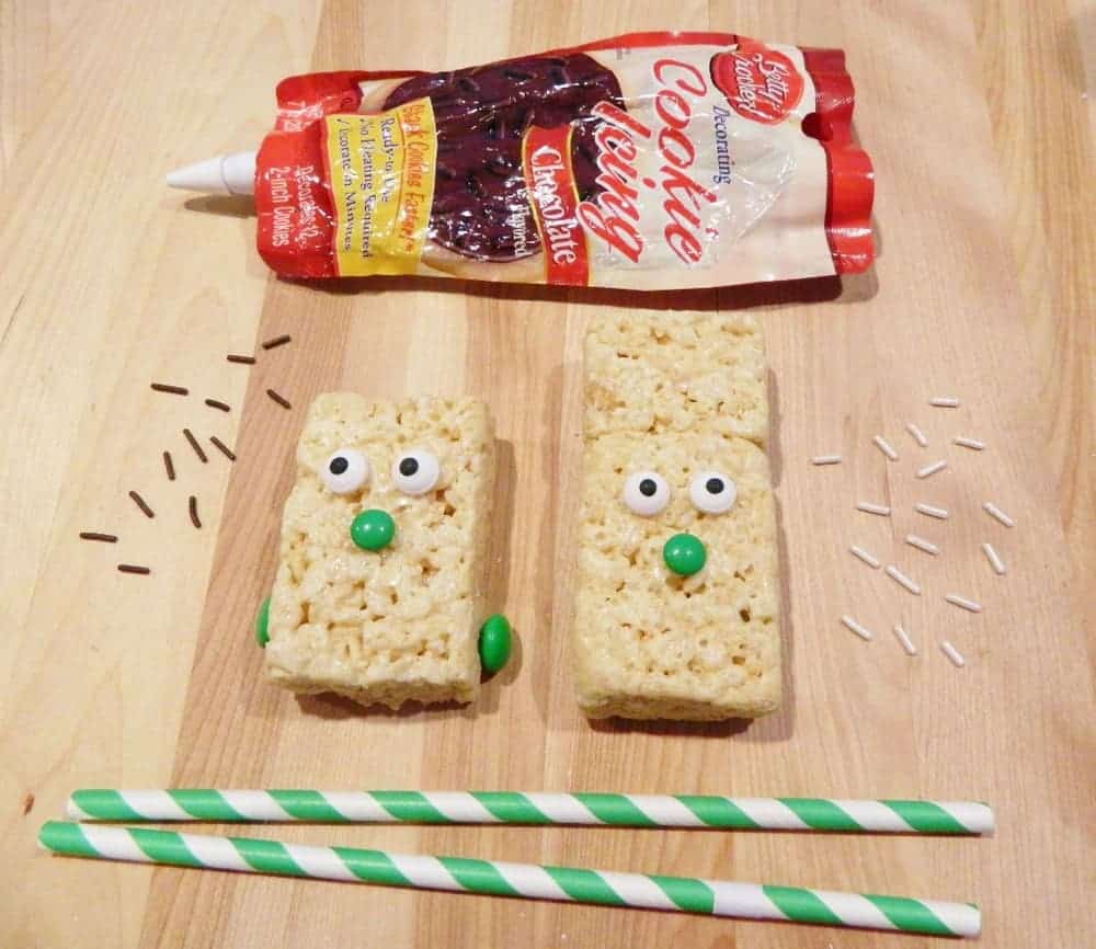 How to Make Frankenstein Halloween Rice Krispies Treat Pops. LivingLocurto.com