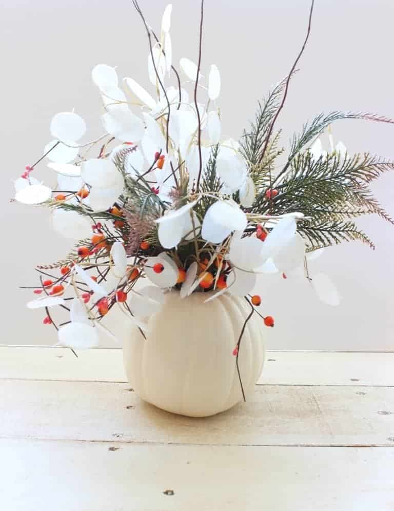 Beautiful White Pumpkin Fall Centerpiece by Melissa Creates Beautiful White Pumpkin Fall Centerpiece by Melissa Creates
