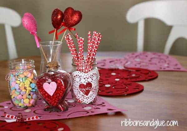 Valentines Table Centerpiece - DIY Home Decoration Ideas for Valentine's Day. Easy to make Home Decor Crafts for Valentine&rsquo;s Day. Homemade Valentines ideas for mantle decorating, party tables, yard art, heart garland, valentine trees, kids rooms and more! LivingLocurto.com