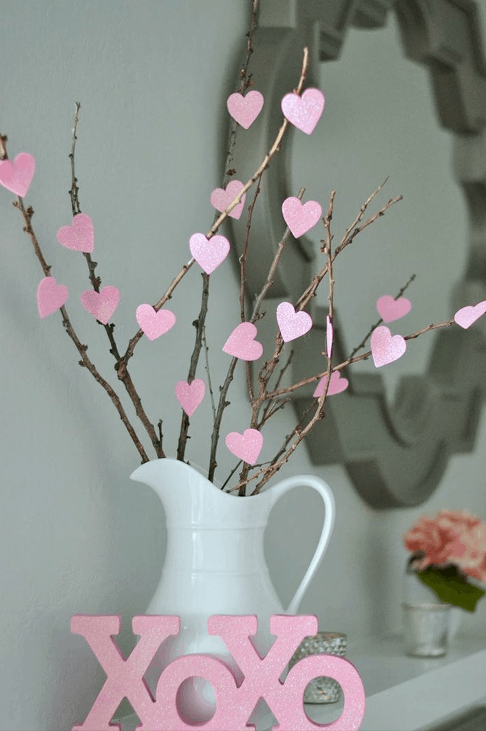 Heart Tree - DIY Home Decoration Ideas for Valentine's Day. Easy to make Home Decor Crafts for Valentine&rsquo;s Day. Homemade Valentines ideas for mantle decorating, party tables, yard art, heart garland, valentine trees, kids rooms and more! LivingLocurto.com
