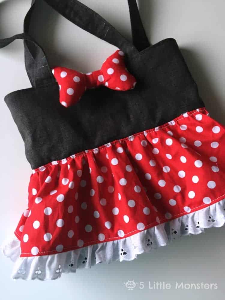 Minnie Mouse Tote Bag - The Ultimate List of Minnie Mouse Craft Ideas! Party Ideas, DIY Crafts and Disney themed fun food recipes. Minnie Mouse Tote Bag - The Ultimate List of Minnie Mouse Craft Ideas! Party Ideas, DIY Crafts and Disney themed fun food recipes.