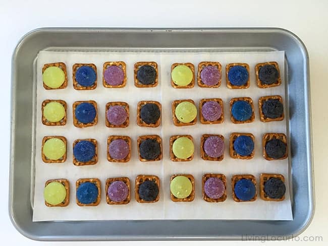 Monster Bites Chocolate Candy Pretzels with Free Printable Tags for party favors. Easy no-bake recipe for Halloween or a Monster themed birthday party. Monster Bites Chocolate Candy Pretzels with Free Printable Tags for party favors. Easy no-bake recipe for Halloween or a Monster themed birthday party.