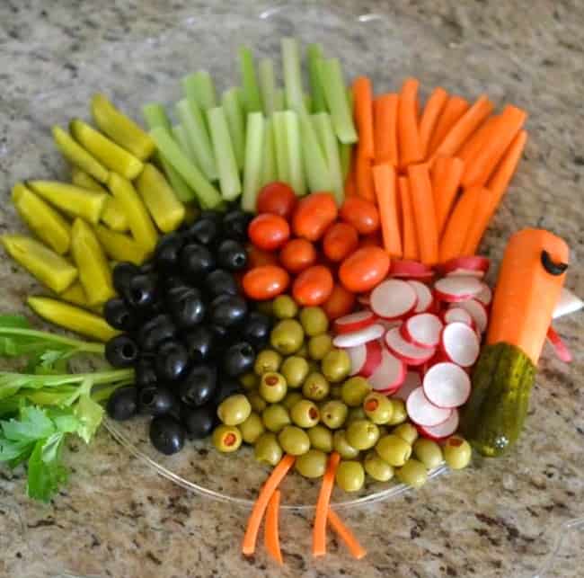 Easy Thanksgiving Turkey Vegetable Tray 