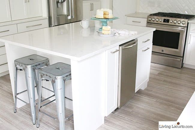 Kitchen Island. The best Kitchen Cabinet Organization Ideas! This Modern Farmhouse White Kitchen is full of clever ways to organize cabinets. Home organizing inspiration.