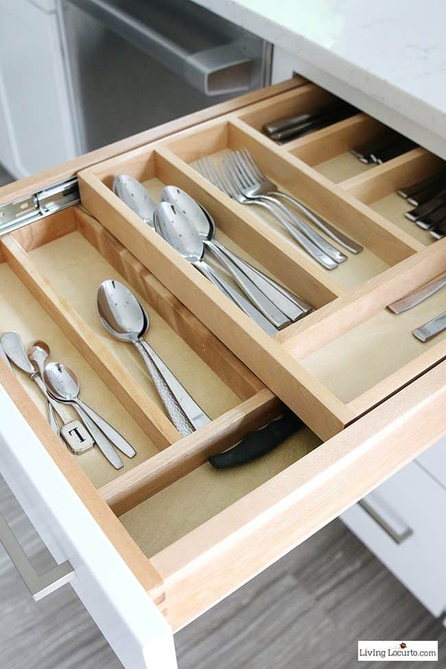 Silverware holder - 10 Clever Organizing Ideas for Your Kitchen! Whether you are planning a new kitchen remodel or need some smart Kitchen Organizing Ideas for a weekend project, you will find some great inspiration with these home organization tips.