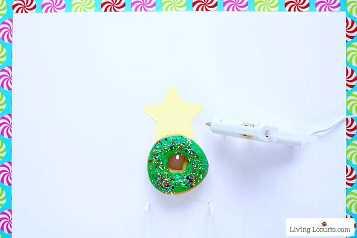 How to make a Christmas Tree Donut Wall - Step 6. Easy Christmas Party Food Craft by Living Locurto How to make a Christmas Tree Donut Wall - Step 6. Easy Christmas Party Food Craft by Living Locurto
