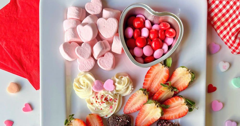Valentines Day Buttercream Board