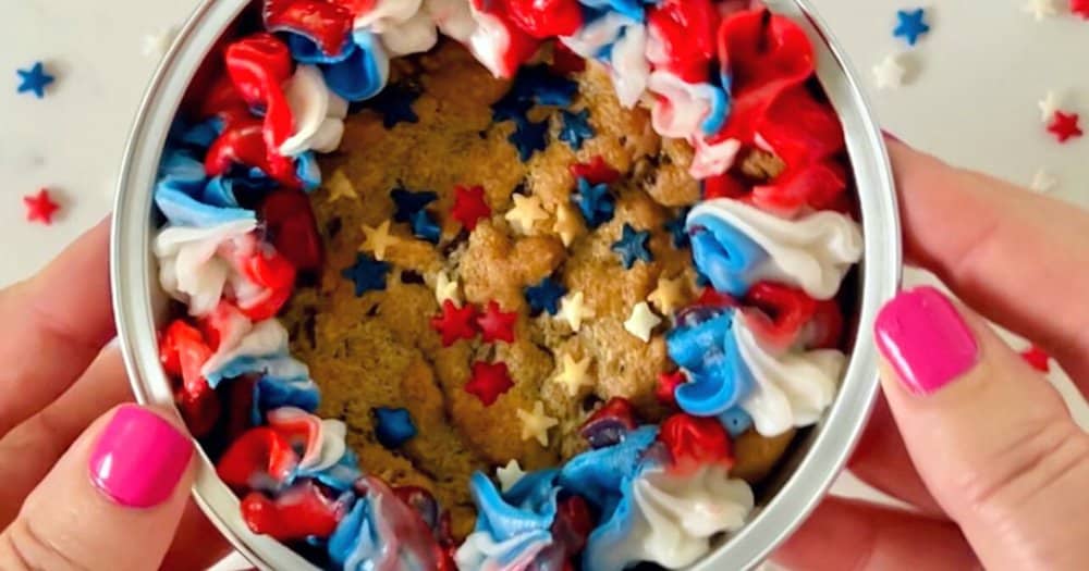 Red, White & Blue Mini Chocolate Chip Cookie Cake 4 Patriotic Chocolate Chip Cookie Cake