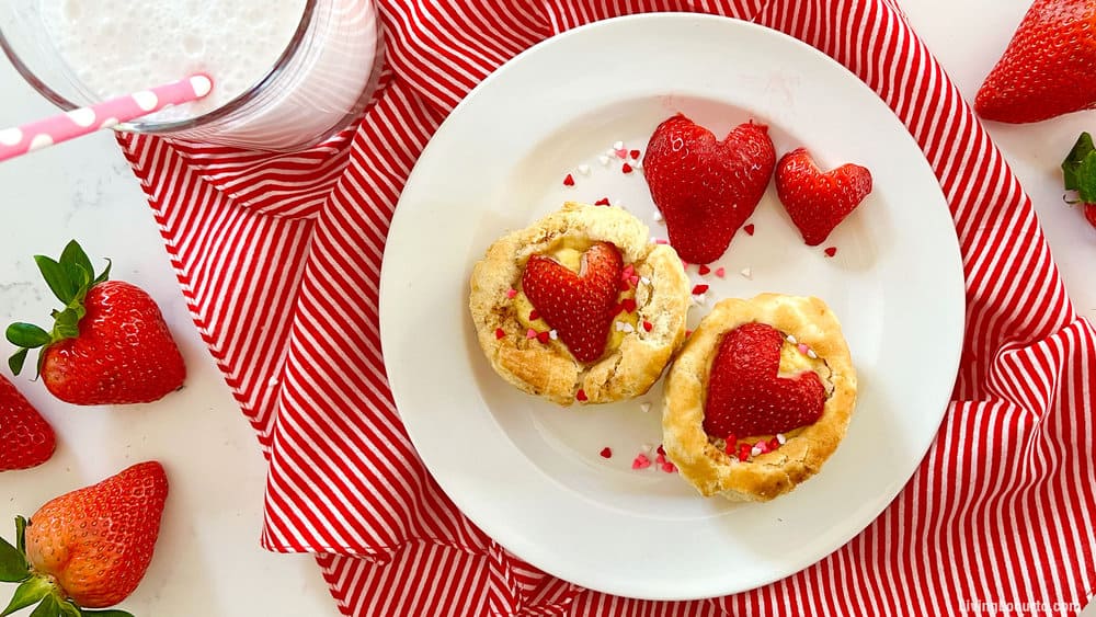 Strawberry Yogurt Biscuits