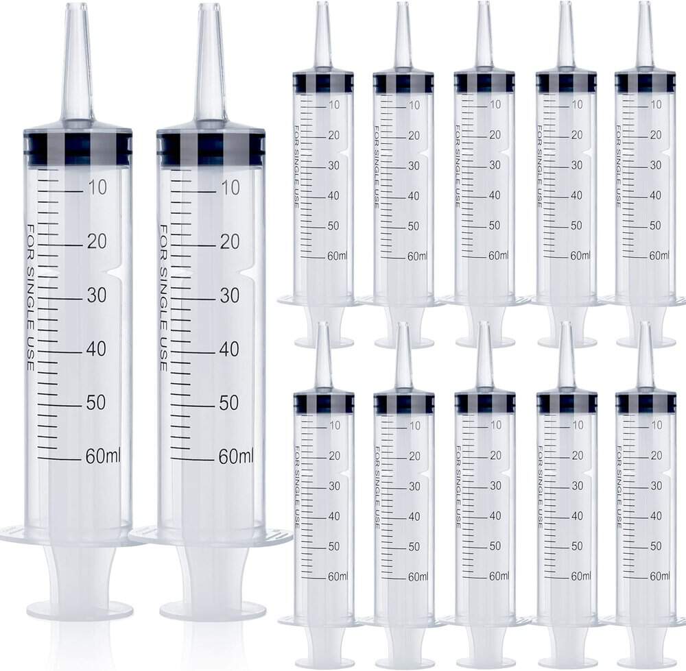 Vampire’s Kiss Halloween Drink 4 Plastic Syringes