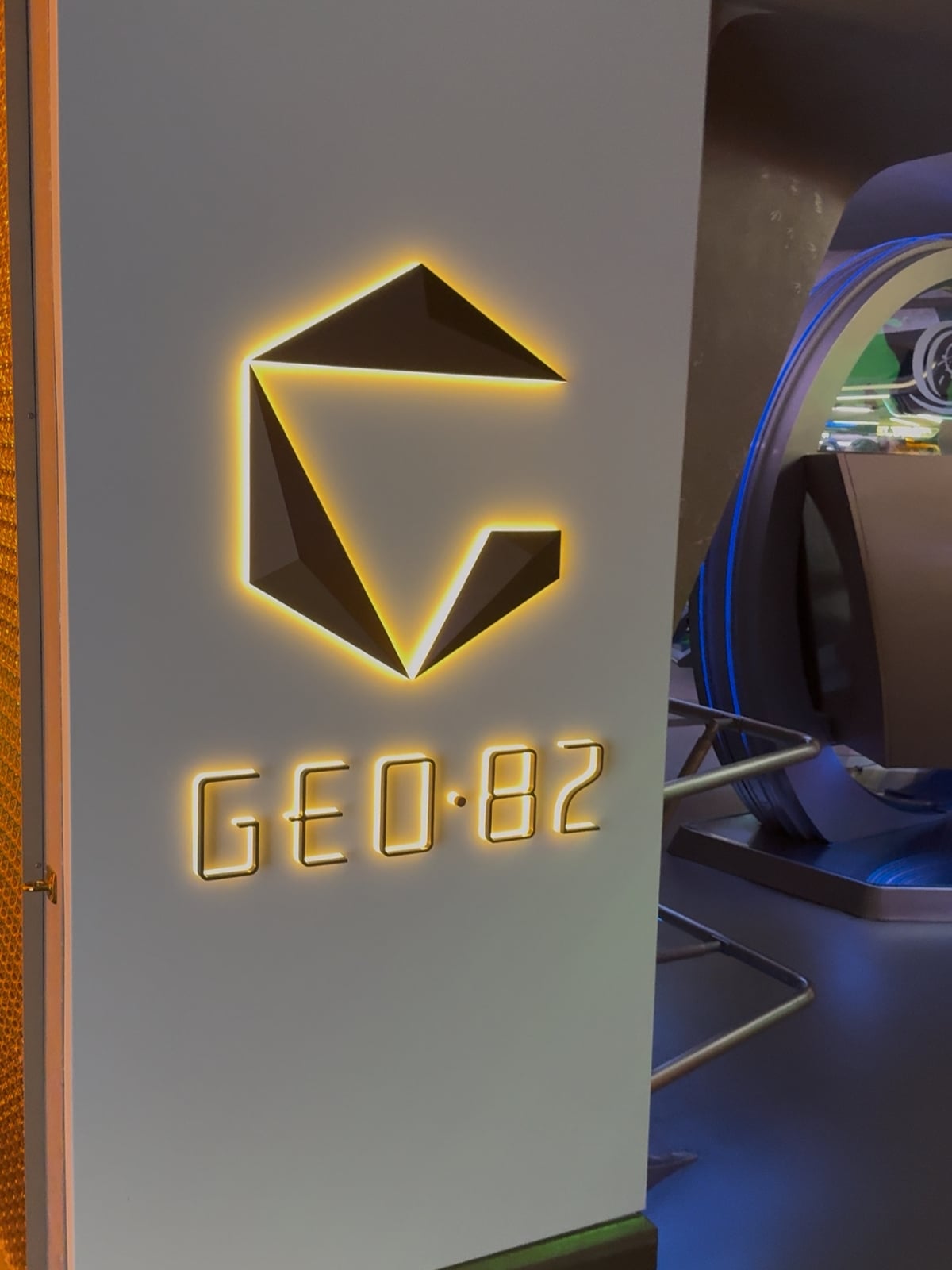 GEO-82&nbsp;Restaurant Review Disney World EPCOT Sign