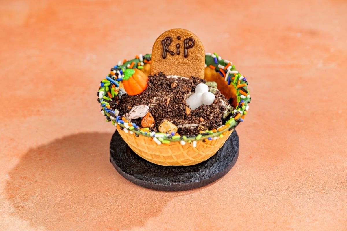 11 Best Disney Halloween Snacks at Animal Kingdom 7 Disney Halloween Snacks at Animal Kingdom Boneyard Cookies and Scream Sundae