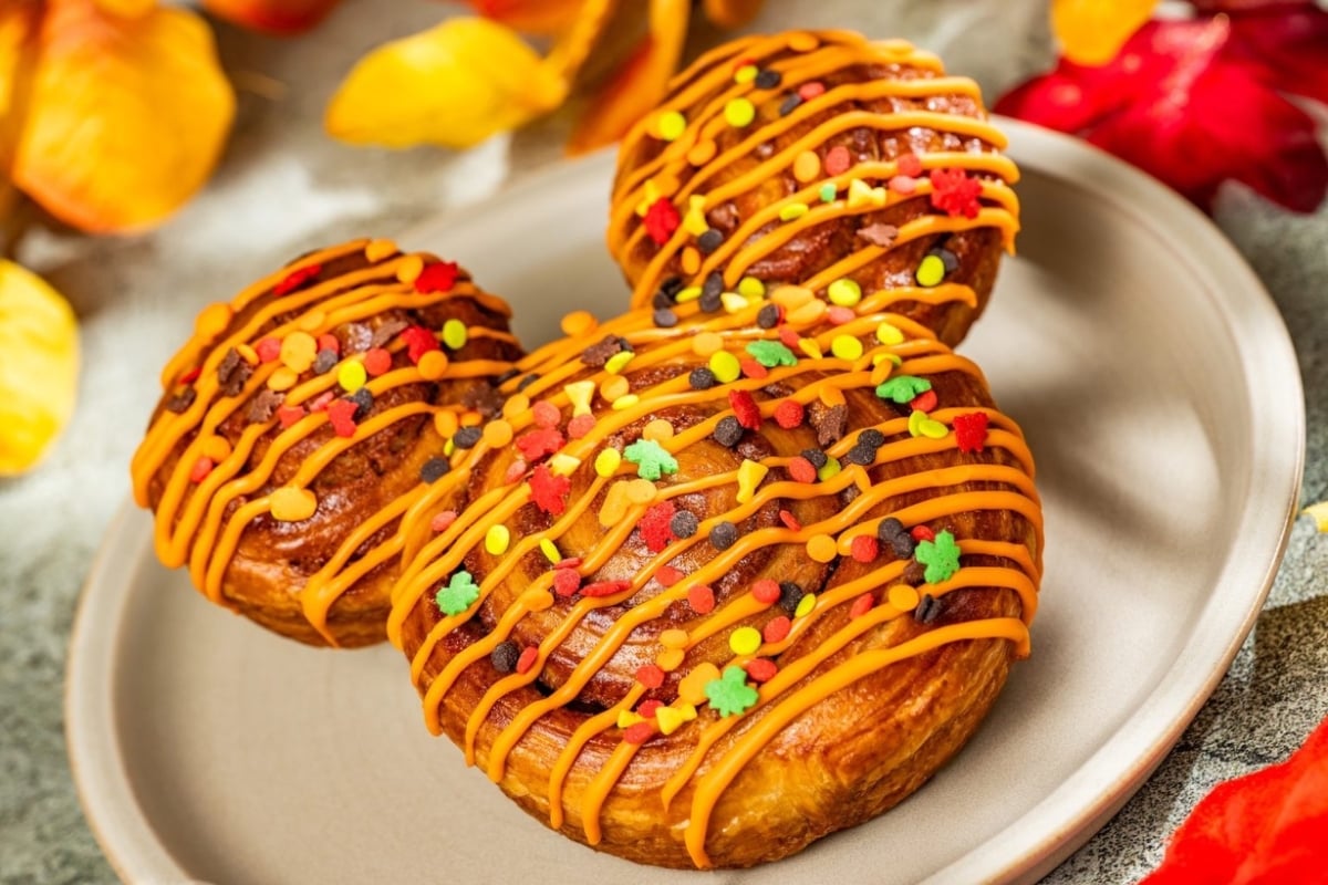 11 Best Disney Halloween Snacks at Animal Kingdom 4 Disney Halloween Snacks at Animal Kingdom fall mickey cinnamon roll